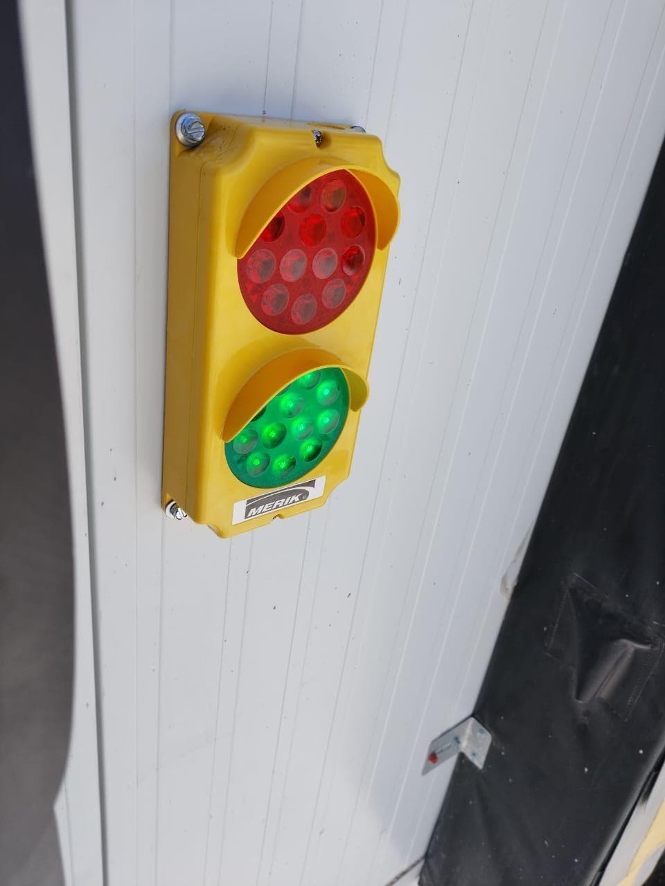 Control maestro para cortina, rampa, gancho y semaforos